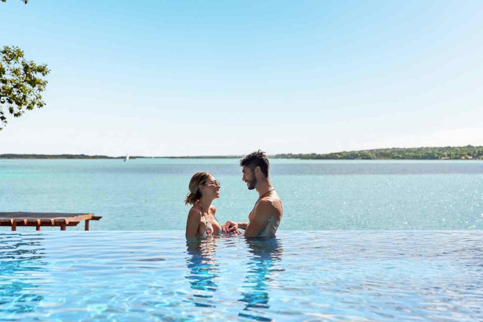 Cristalino Lagoon Front Hotel Restaurant & Spa