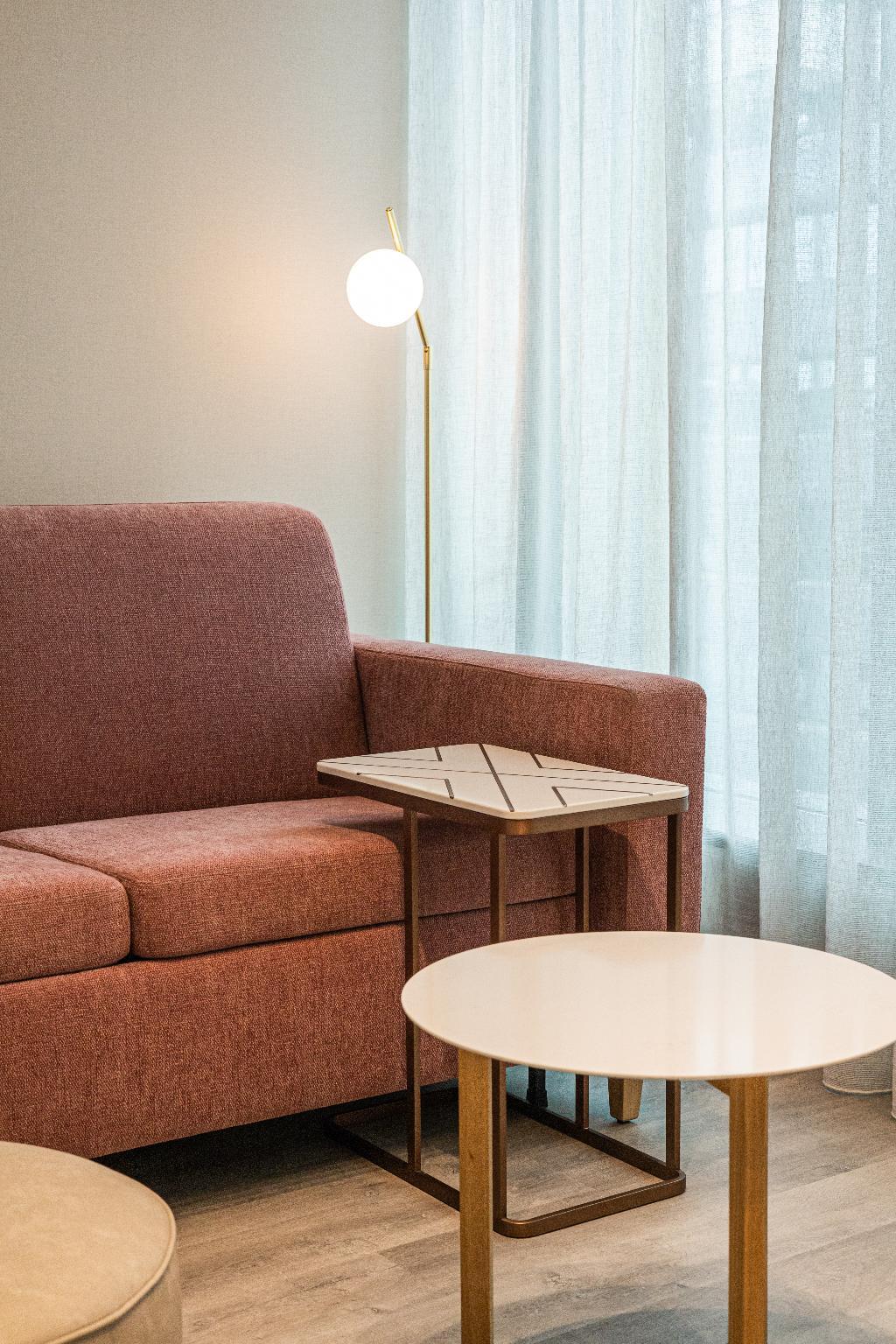 Luster Hotel