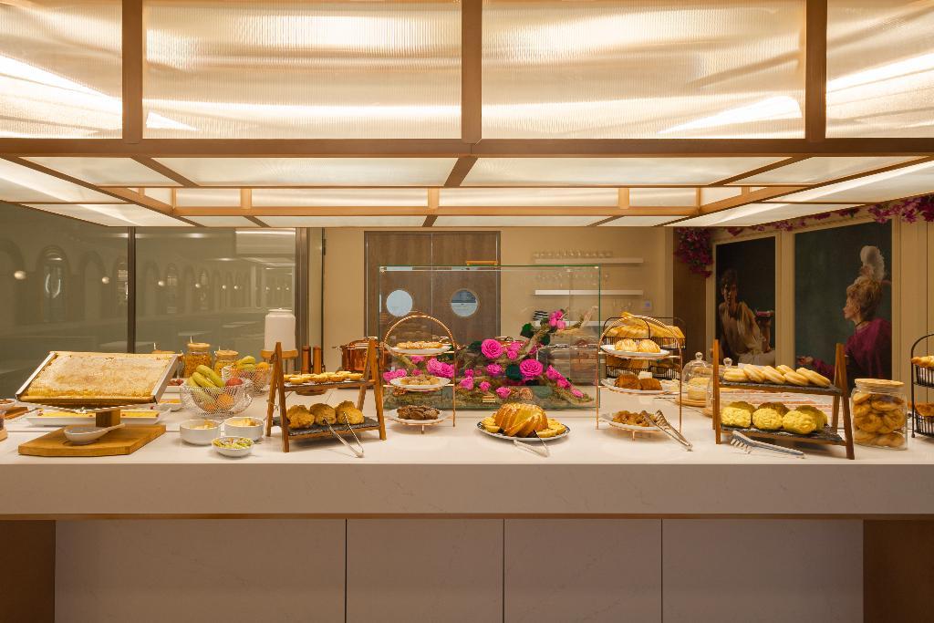 Luster Hotel