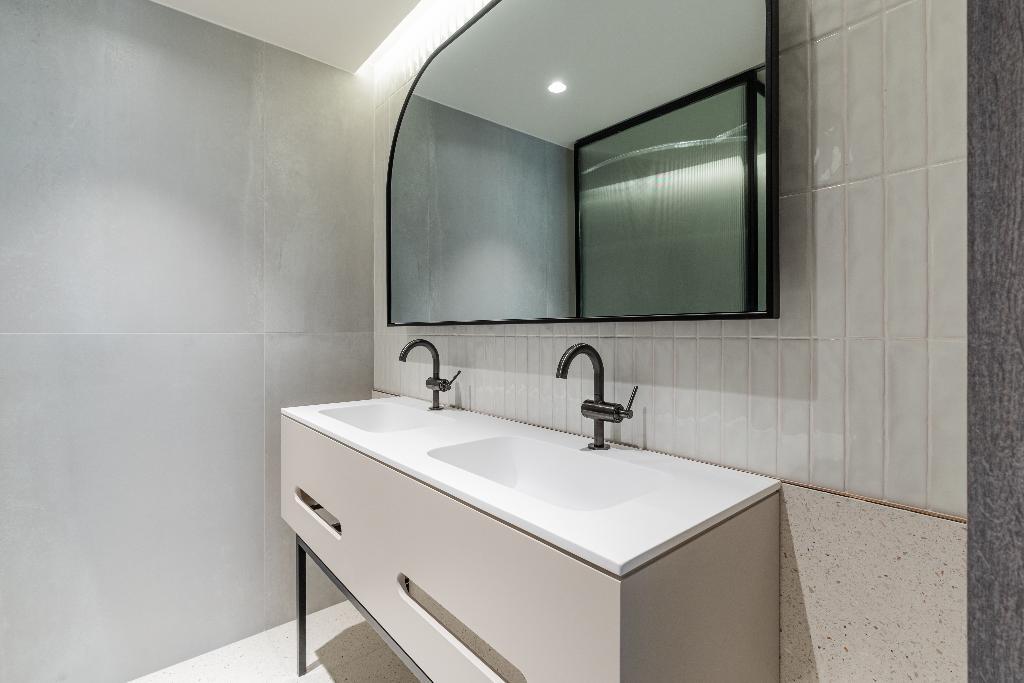 Luster Hotel