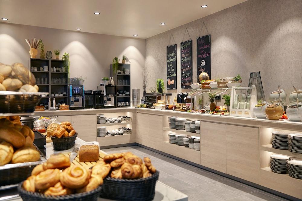 Holiday Inn - the niu, Hub Dusseldorf Messe, an IHG Hotel