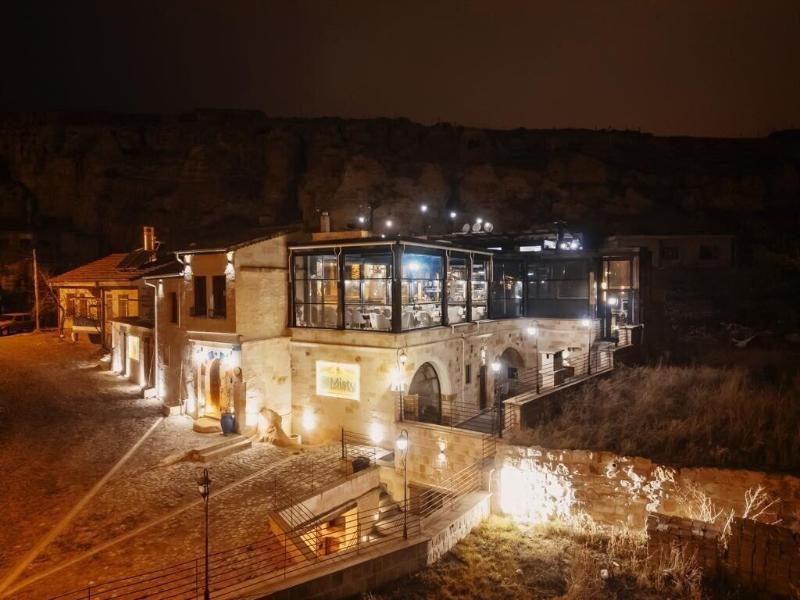 Misty Cave Hotel
