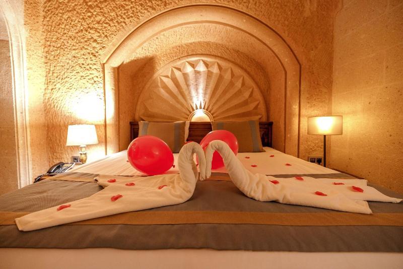 Misty Cave Hotel