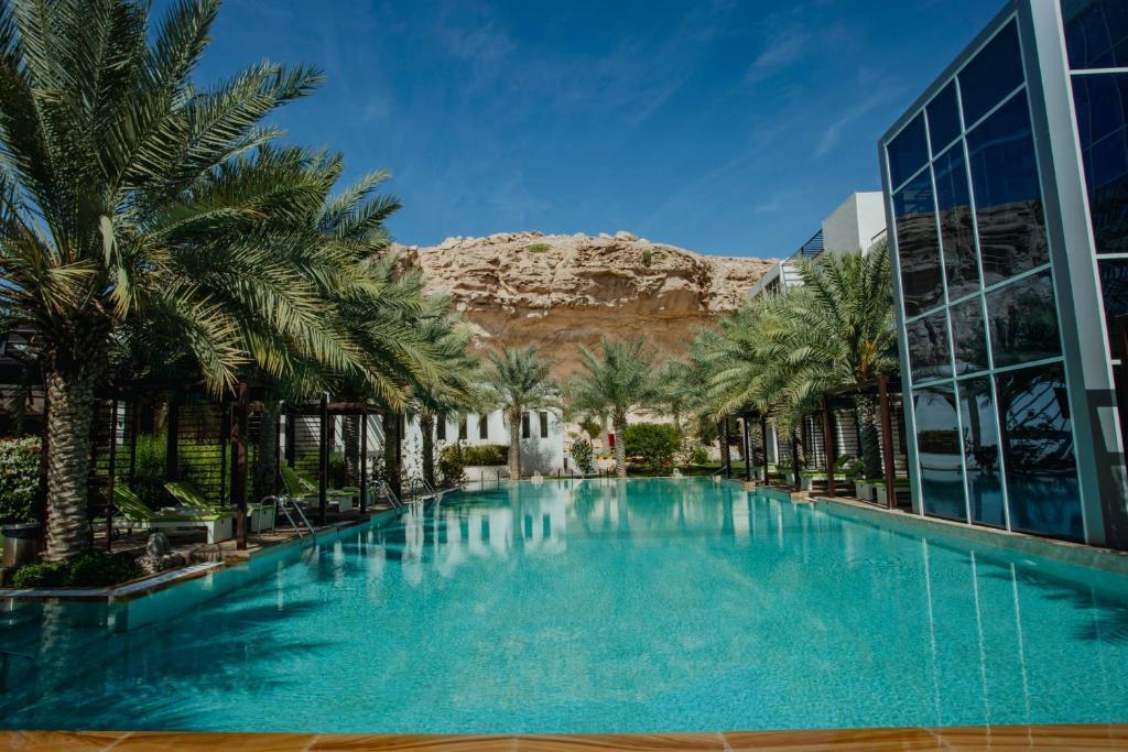 Alberni Hotel and Resort