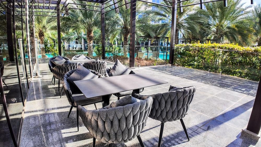 Alberni Hotel and Resort