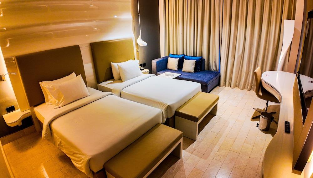 Alberni Hotel and Resort