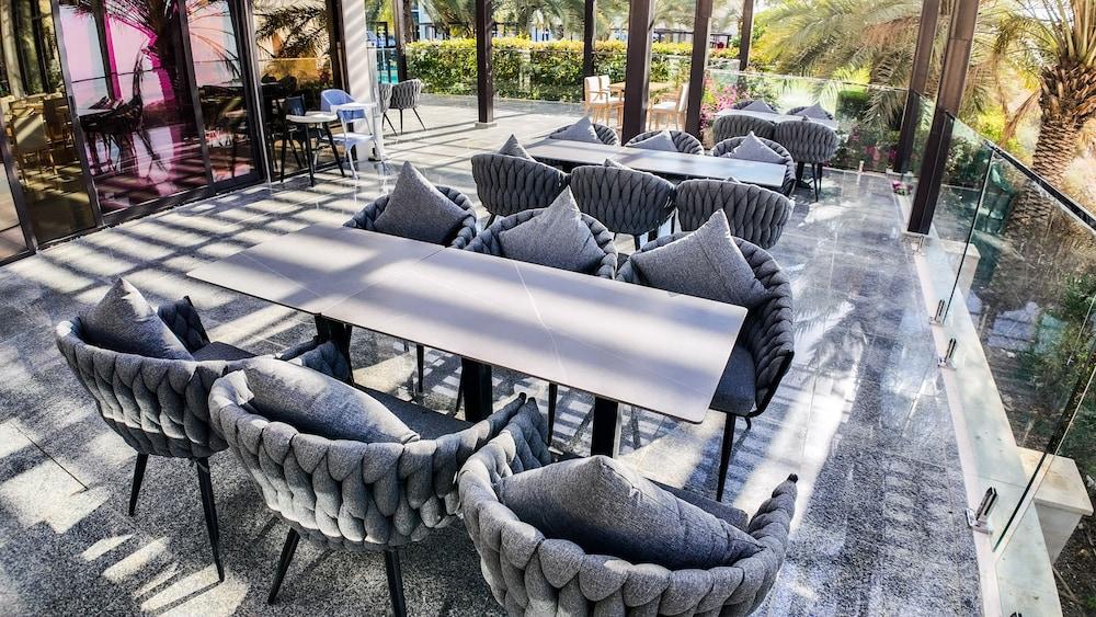 Alberni Hotel and Resort