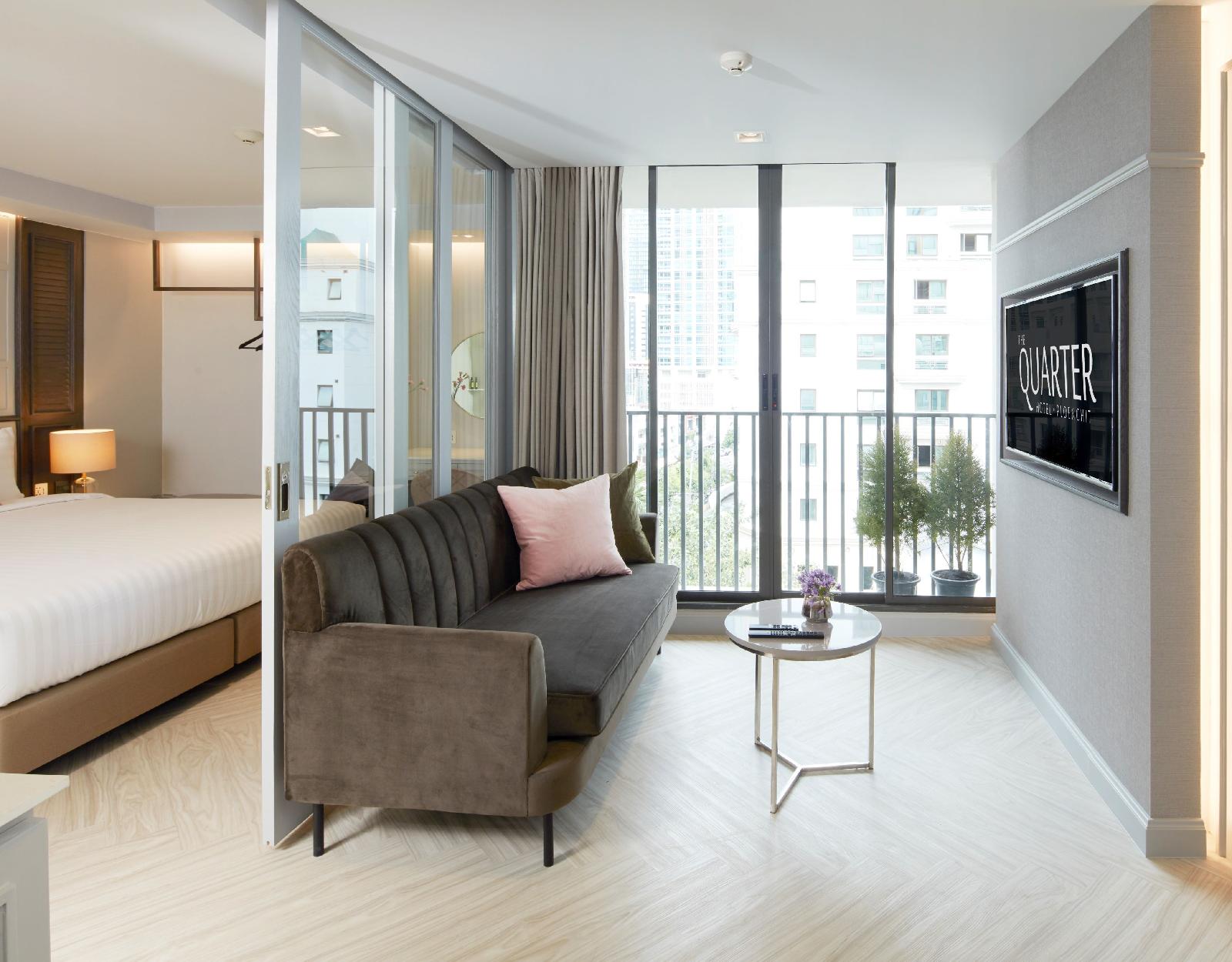 The Quarter Ploenchit by UHG