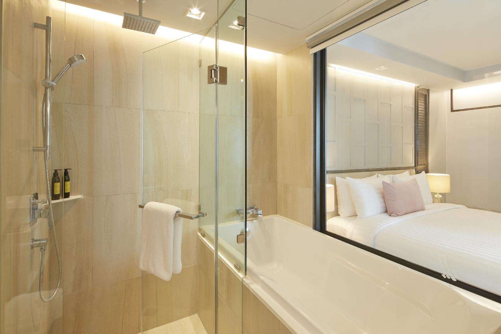 The Quarter Ploenchit by UHG