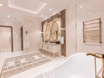 Savitsky Plaza Hotel