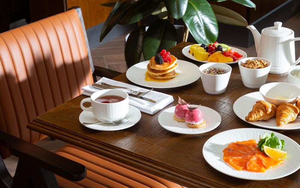Savitsky Plaza Hotel