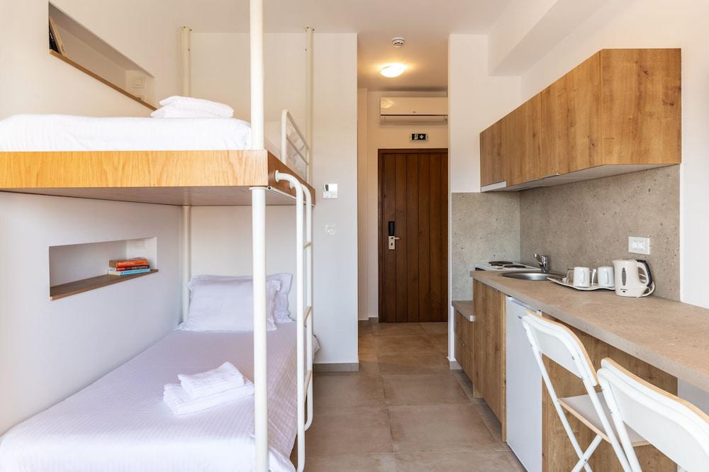 Mykonaki Hotel