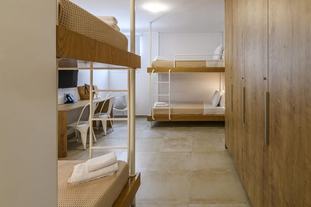 Mykonaki Hotel
