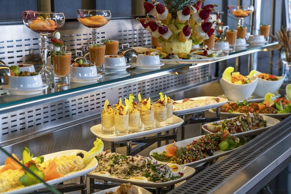 Crowne Plaza Istanbul Tuzla Viaport Marina