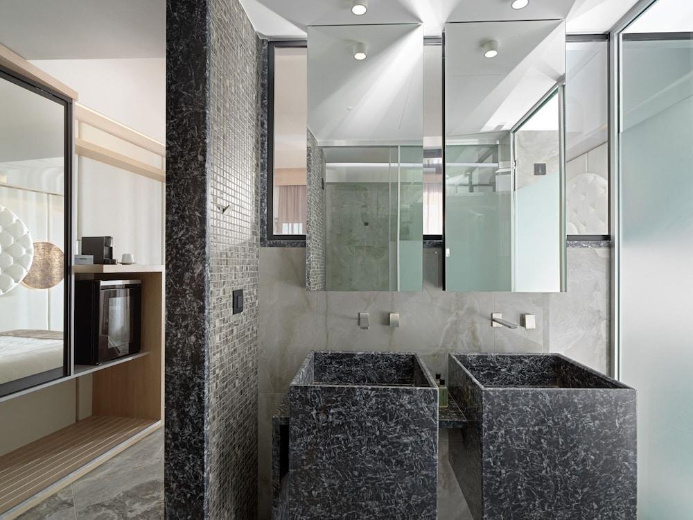 Nautilux Rethymno by Mage Hotels