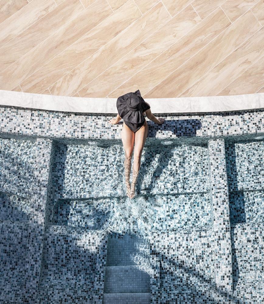Nautilux Rethymno by Mage Hotels