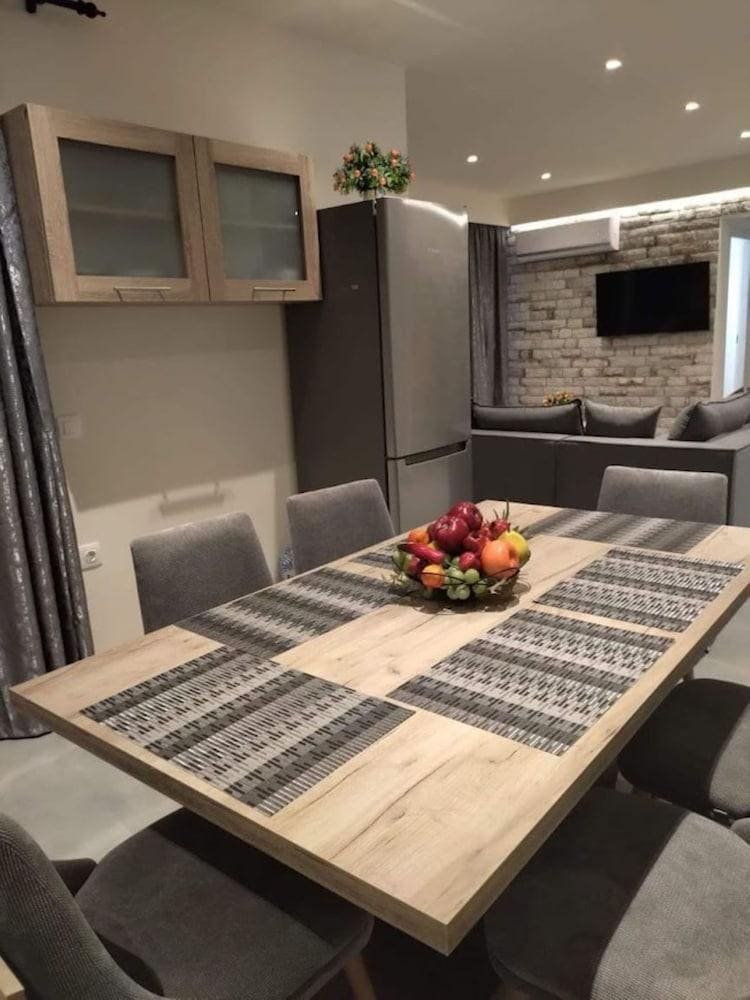 Aqua Luxury Suites