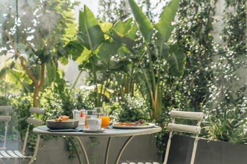 Neoma Hotel