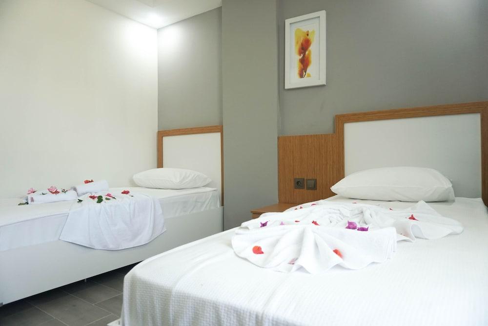 Grand Naz Garden Hotel