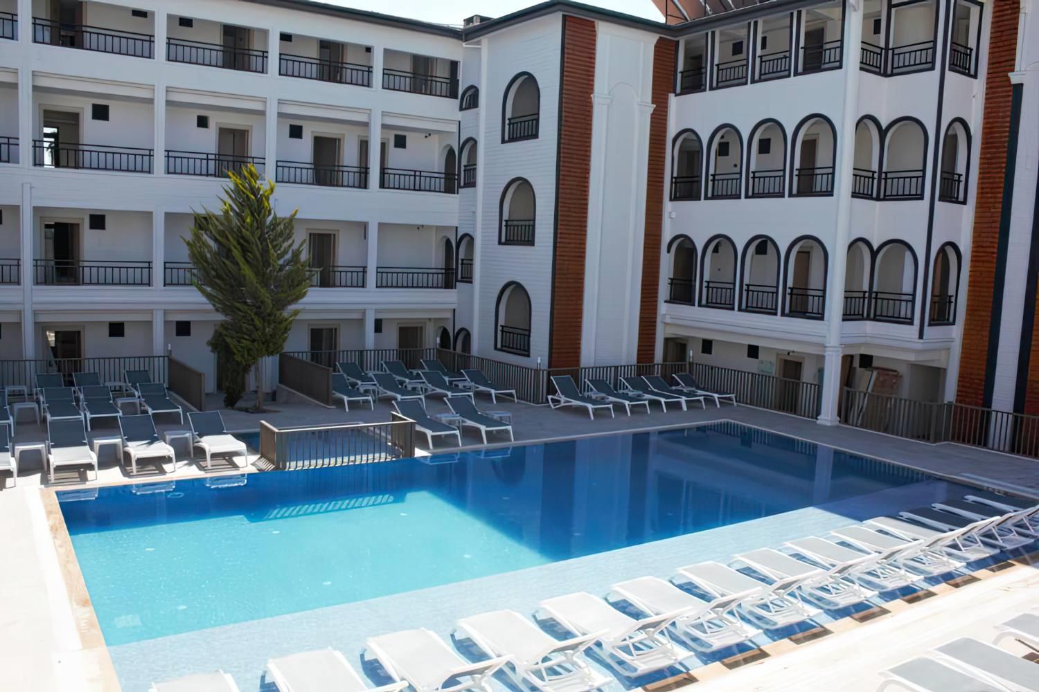 Grand Naz Garden Hotel