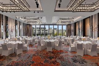 Four Points by Sheraton Phuket Patong Beach Resort
