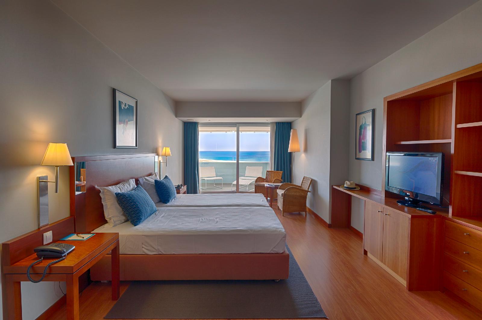 Aqualuz Troia Mar by The Editory