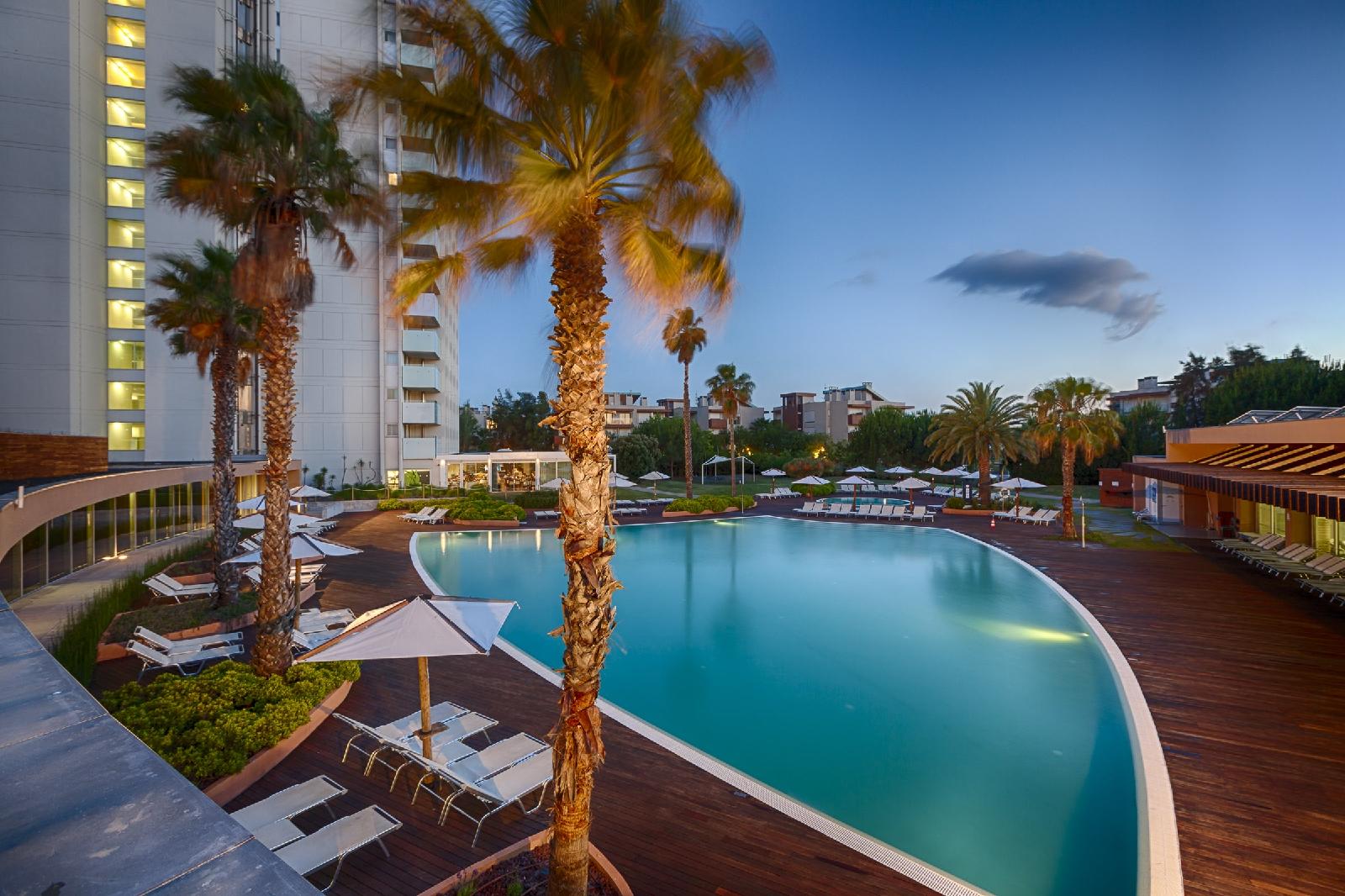 Aqualuz Troia Mar by The Editory