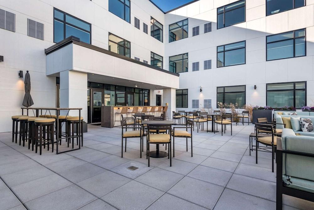 Cambria Hotel Portland Downtown-Old Port