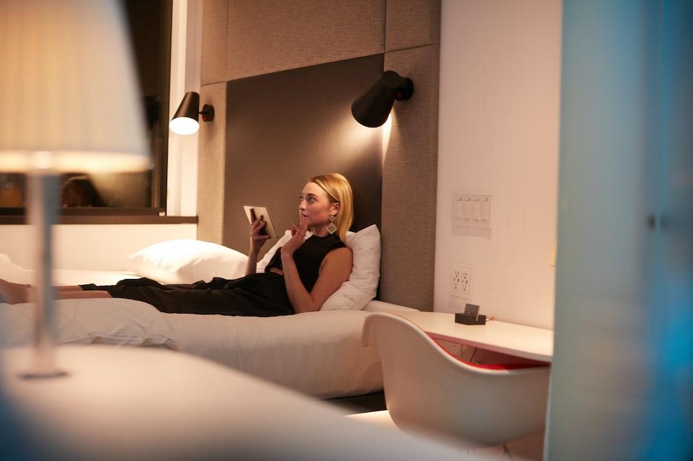 citizenM Paris Champs-Élysées