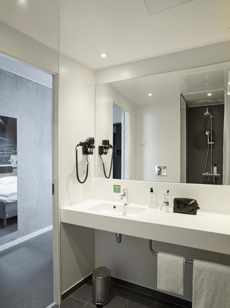 Zleep Hotel Madrid Airport