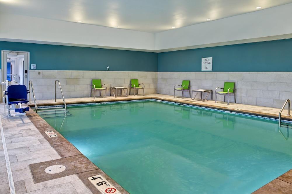 Holiday Inn Express & Suites Ottawa
