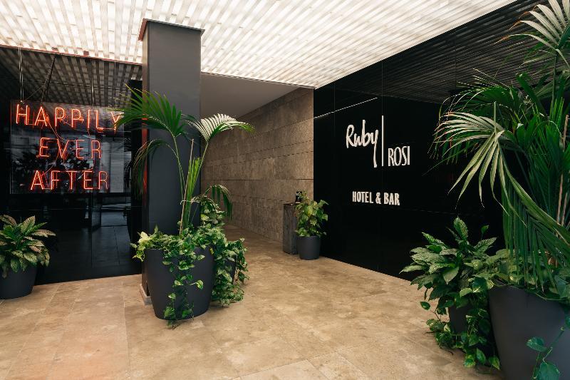 Ruby Rosi Hotel