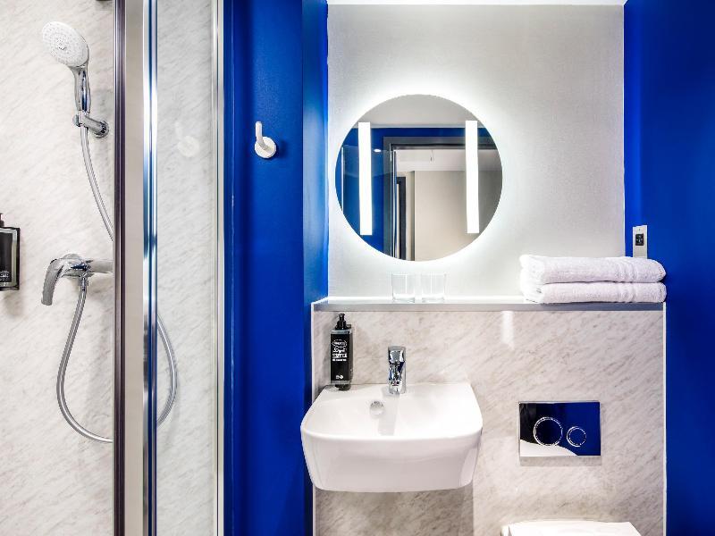 Holiday Inn Manchester Airport