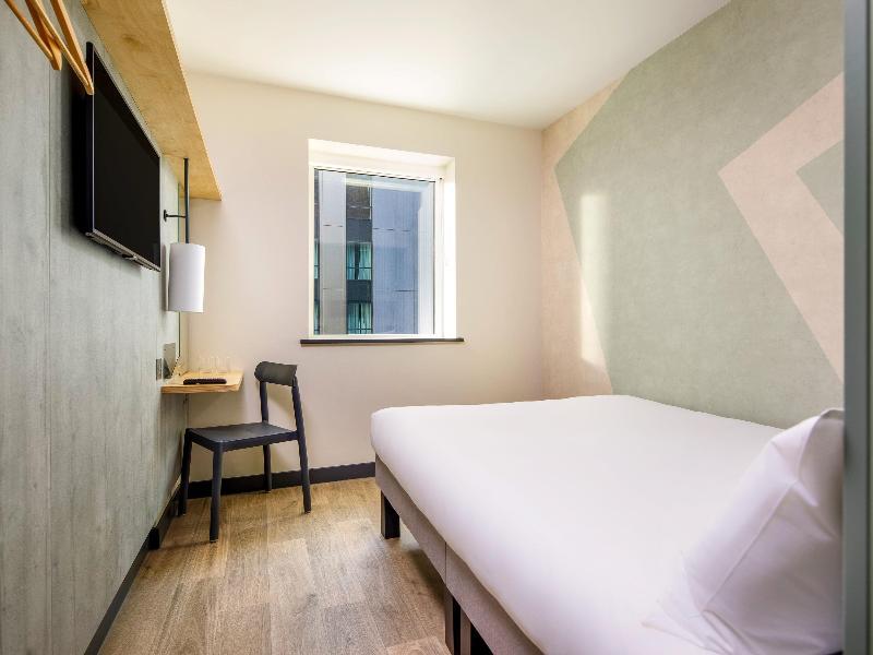 Holiday Inn Manchester Airport