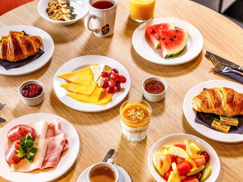Holiday Inn Manchester Airport