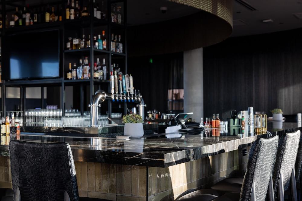 Cambria Hotel Austin Downtown
