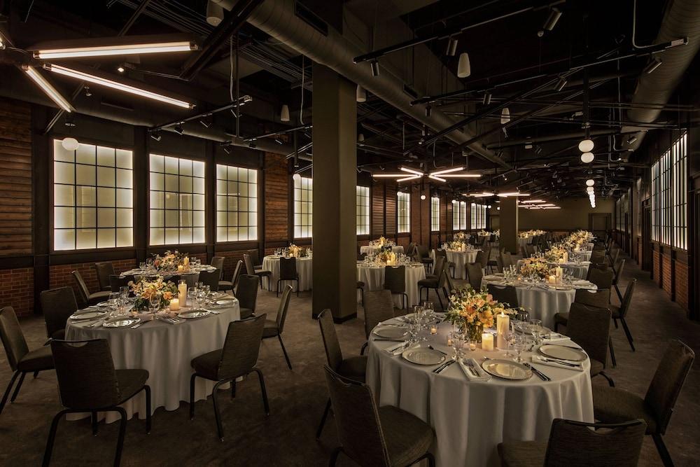 Moxy Downtown Los Angeles