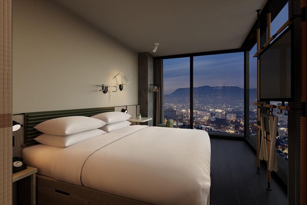 Moxy Downtown Los Angeles