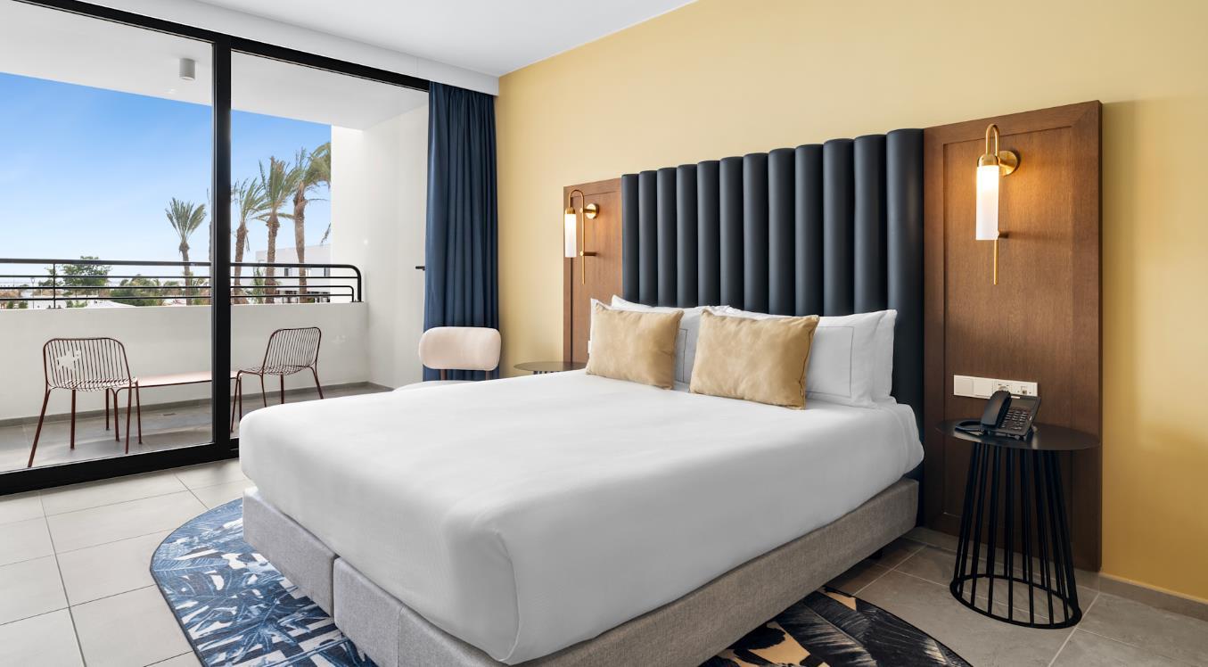 The Rif At Mangrove Beach Corendon Curacao All-Inclusive, Curio By Hilton