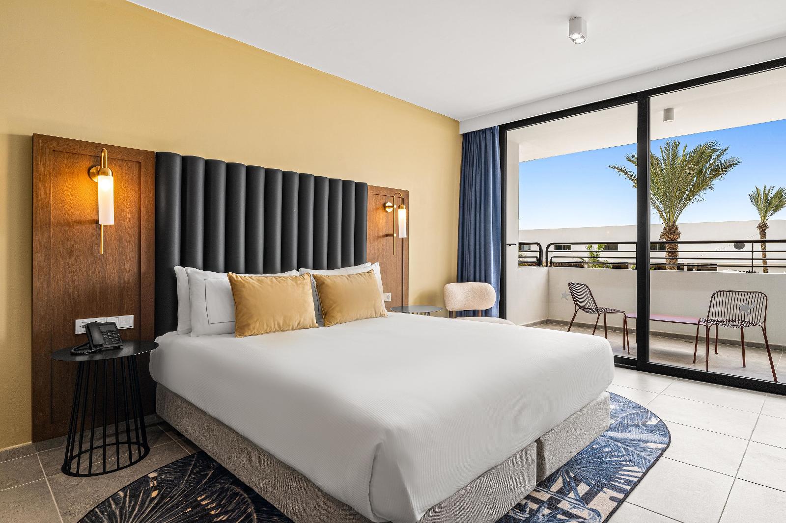 The Rif At Mangrove Beach Corendon Curacao All-Inclusive, Curio By Hilton