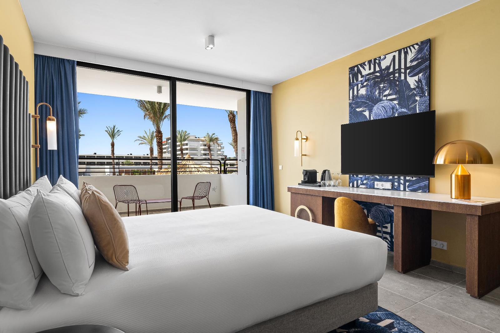 The Rif At Mangrove Beach Corendon Curacao All-Inclusive, Curio By Hilton