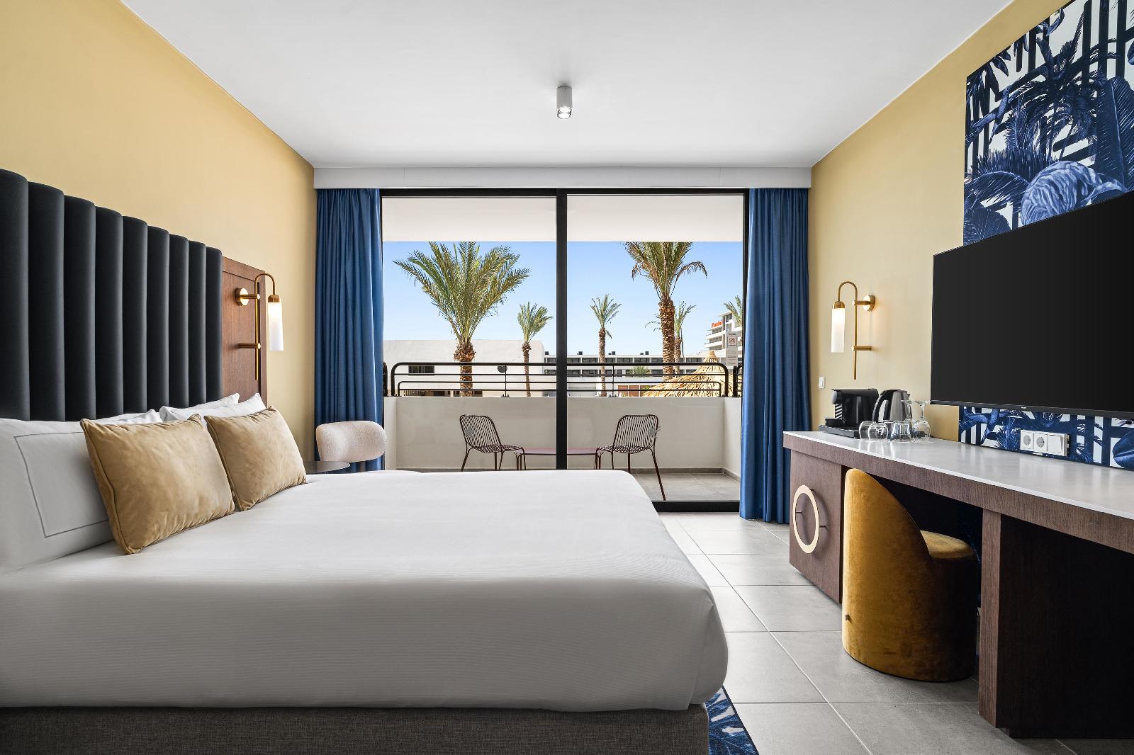 The Rif At Mangrove Beach Corendon Curacao All-Inclusive, Curio By Hilton