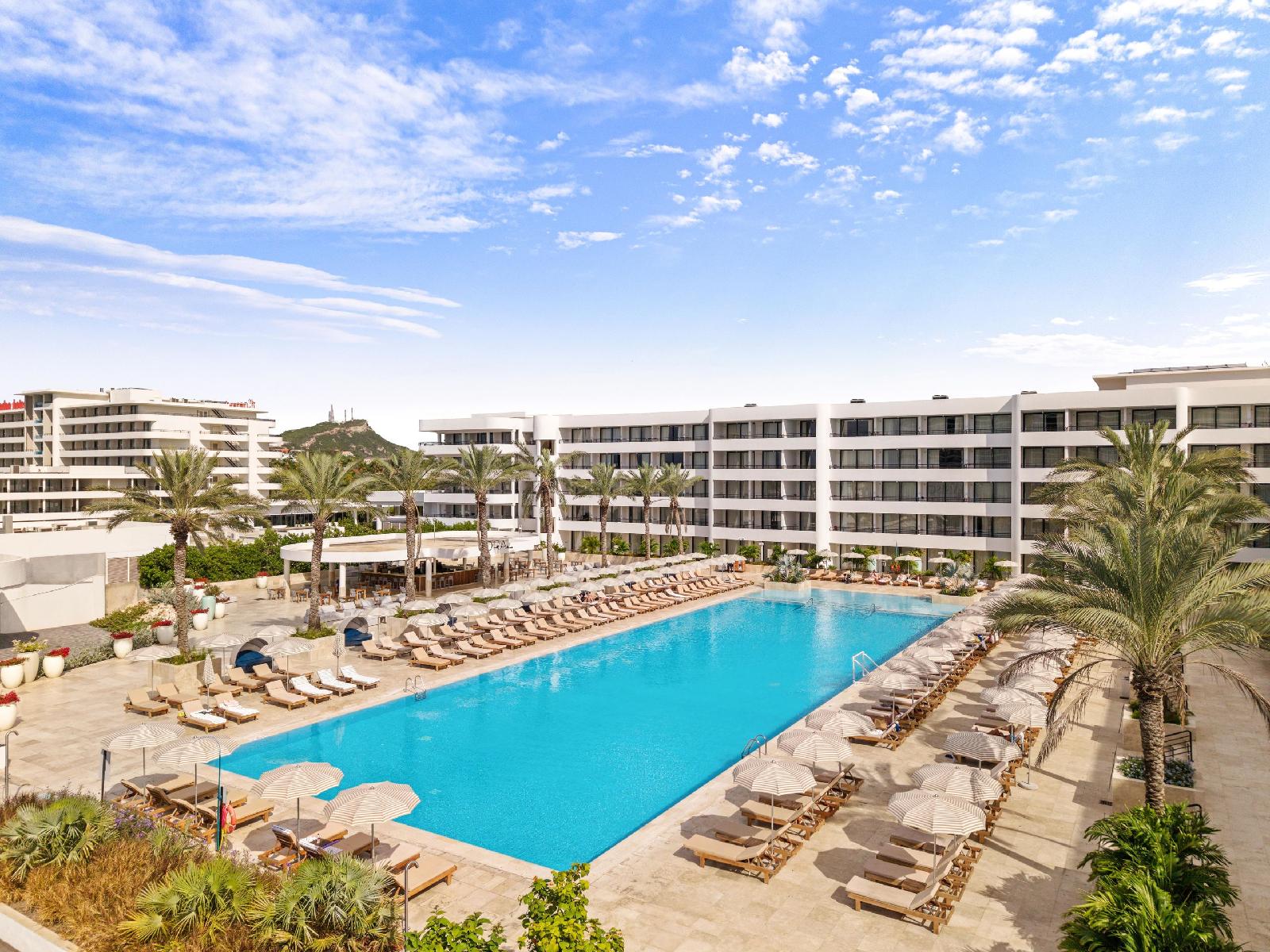 The Rif At Mangrove Beach Corendon Curacao All-Inclusive, Curio By Hilton