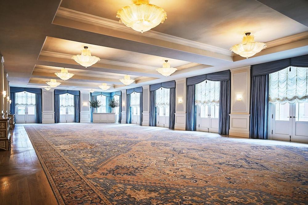 The Fifth Avenue Hotel