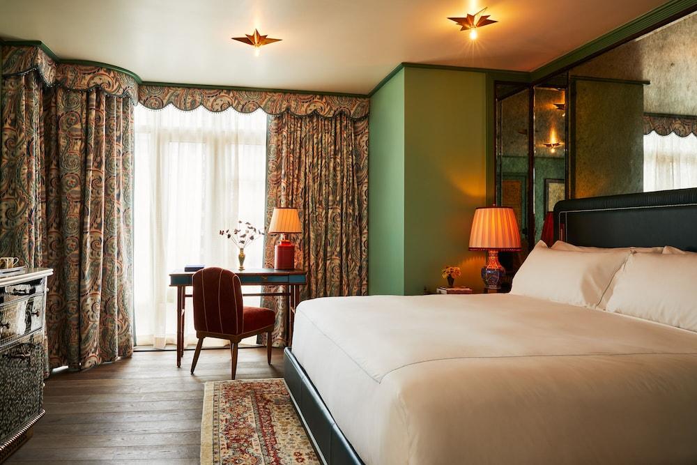 The Fifth Avenue Hotel