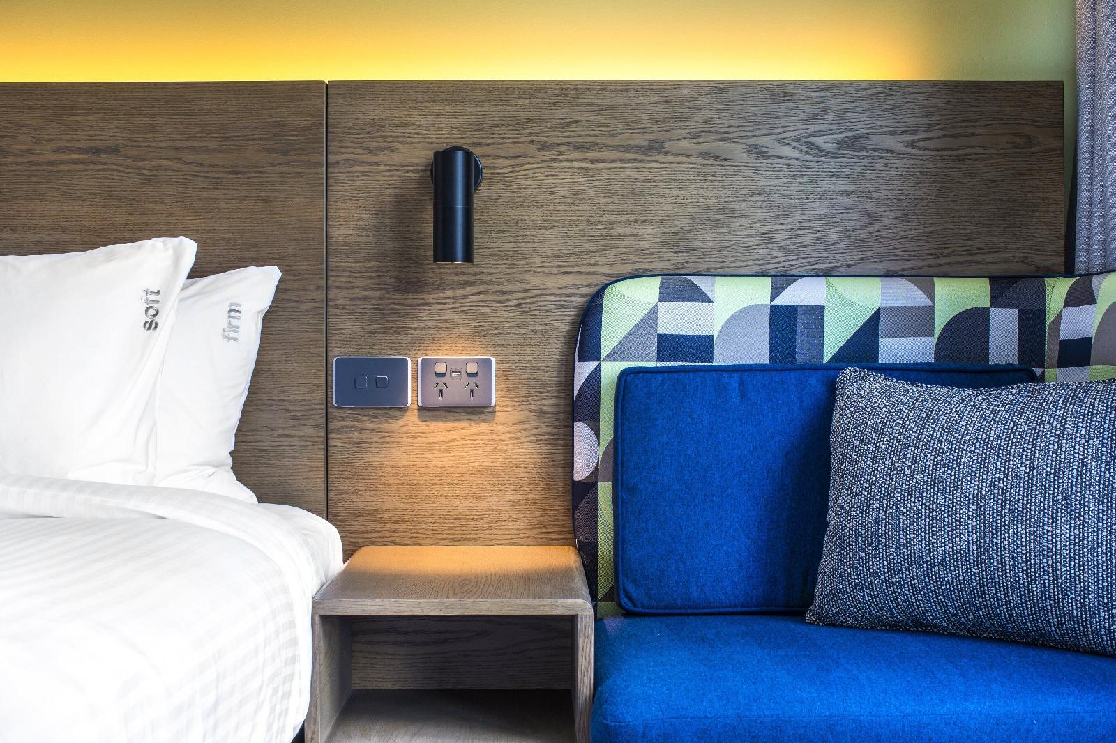 Holiday Inn Express Melbourne Little Collins