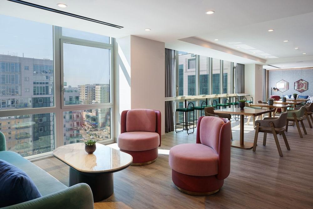 Renaissance New York Flushing Hotel at Tangram