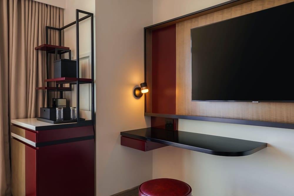 Renaissance New York Flushing Hotel at Tangram