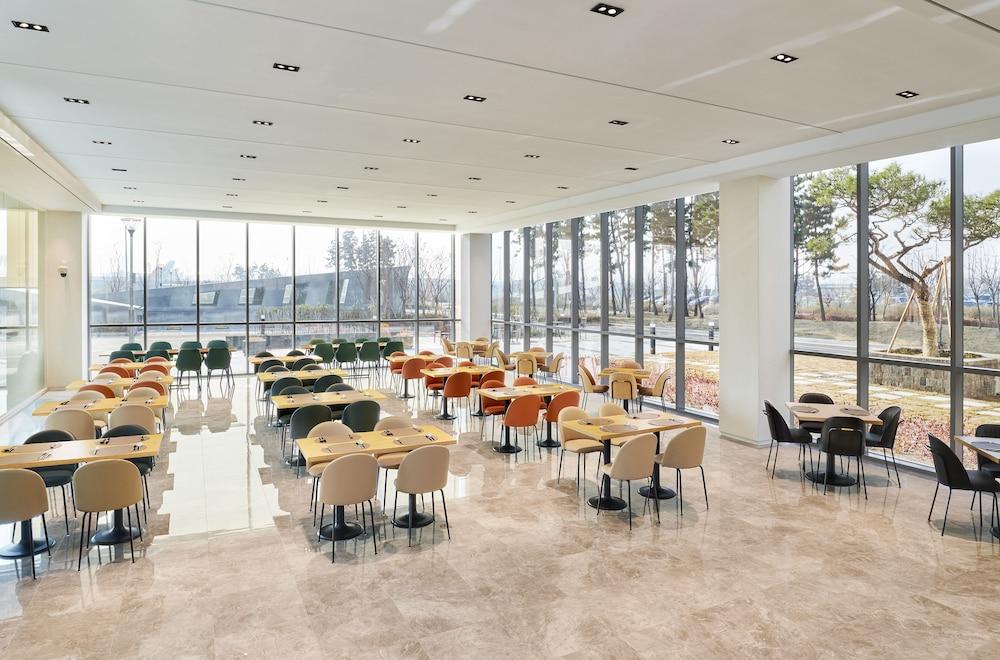 ibis Styles Ambassador Incheon Airport