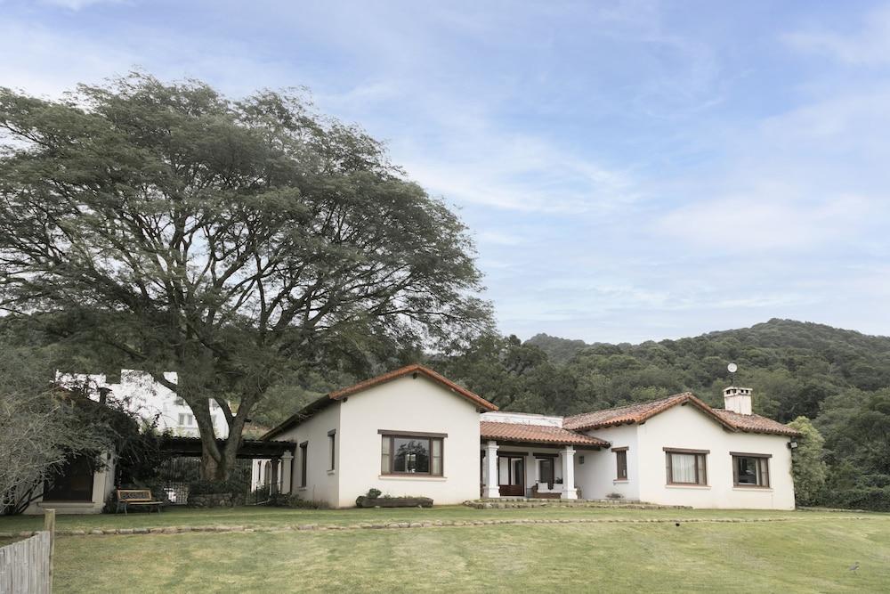 Hotel Torrontes